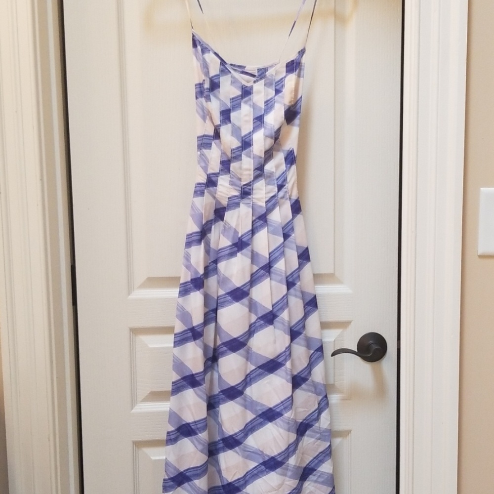 Maxi dress with pockets!